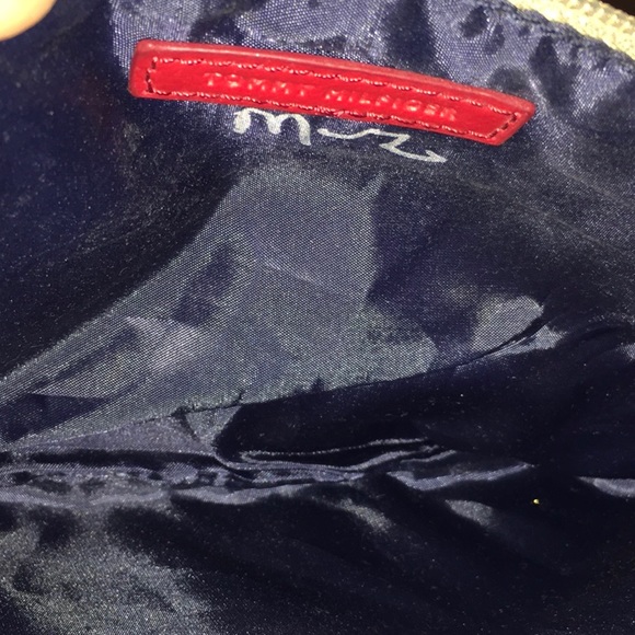 Tommy Hilfiger crossbody bag - Picture 4 of 4